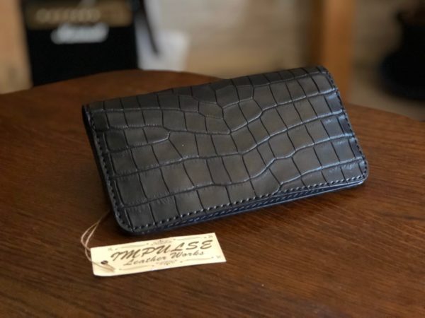 最高級のクロコダイルで作るオーダーメイドの財布