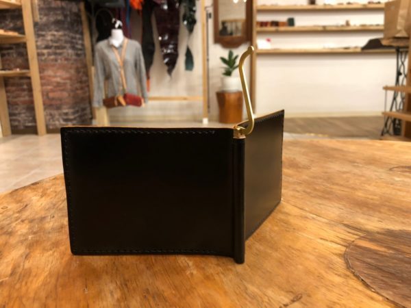 オーダーメイドで自分仕様のマネークリップを作る！